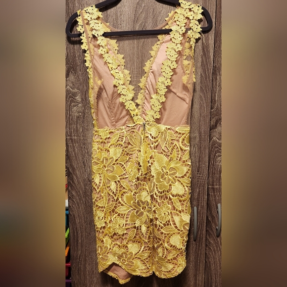 A. Peach Dress - Picture 4 of 4